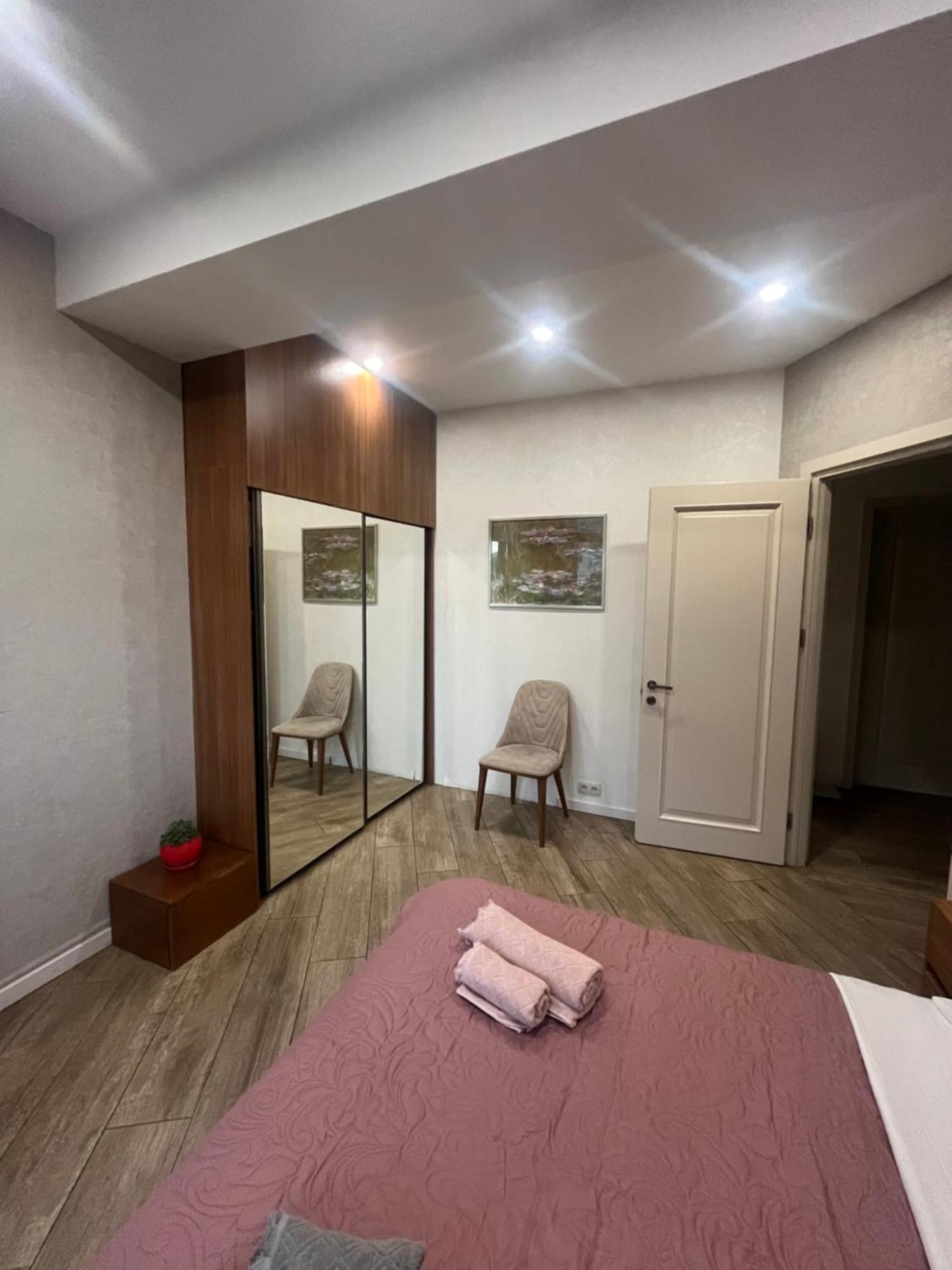 Panorama Khiliani Apartment Tbilisi Ngoại thất bức ảnh