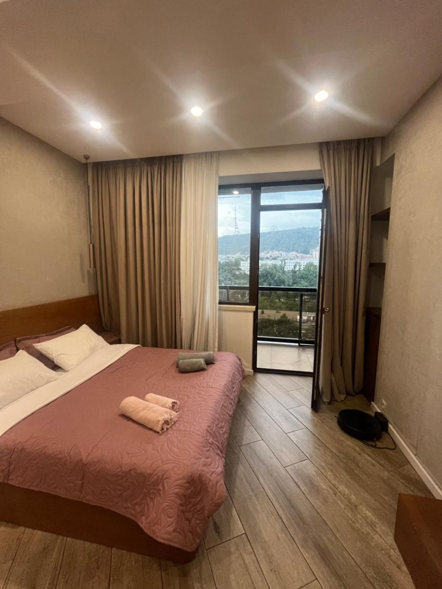 Panorama Khiliani Apartment Tbilisi Ngoại thất bức ảnh