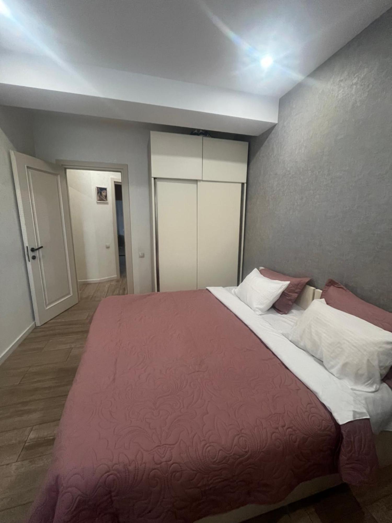 Panorama Khiliani Apartment Tbilisi Ngoại thất bức ảnh